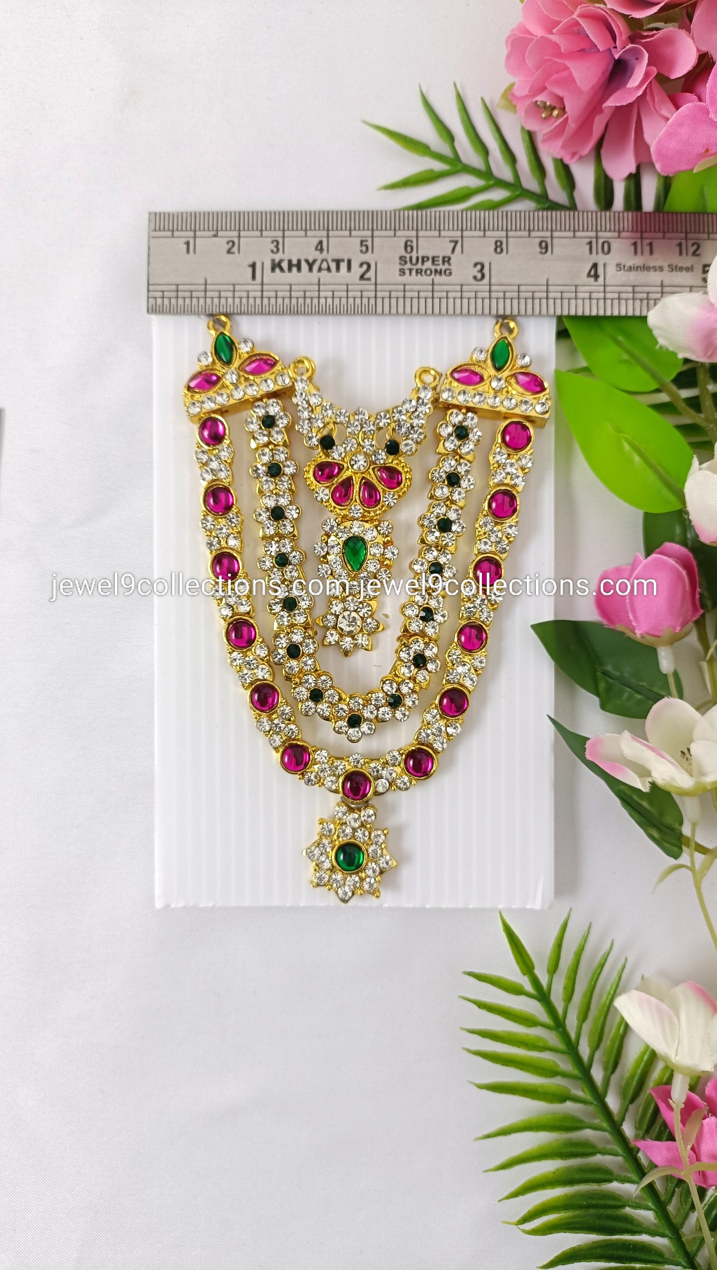 Deity Decorative short necklace 5 inch
