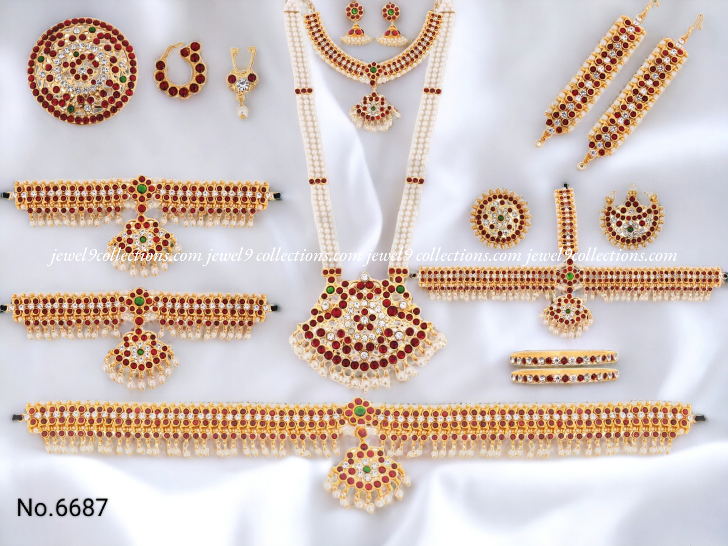 The classical Indian dance "Kathak"  "Katha,"Bhartanatyam Jewellery Ornaments Set
