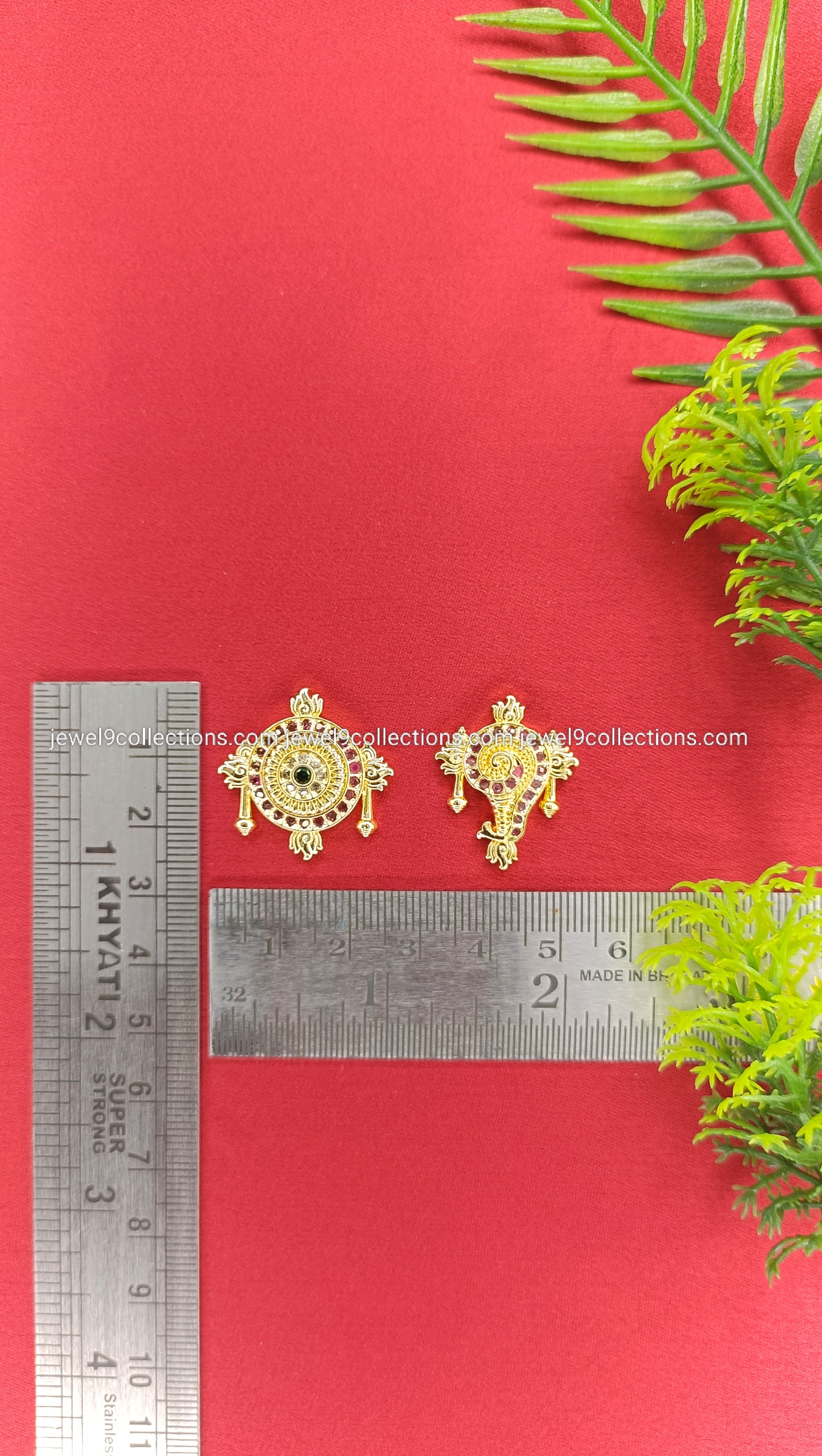 Vishnu Shankh Chakra AD Stones Height 2.5 cm × wide 2.5 cm