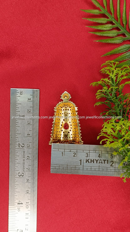 American diamond crown mukut for God and goddess Height: 4.5 cm
Width: 2.cm