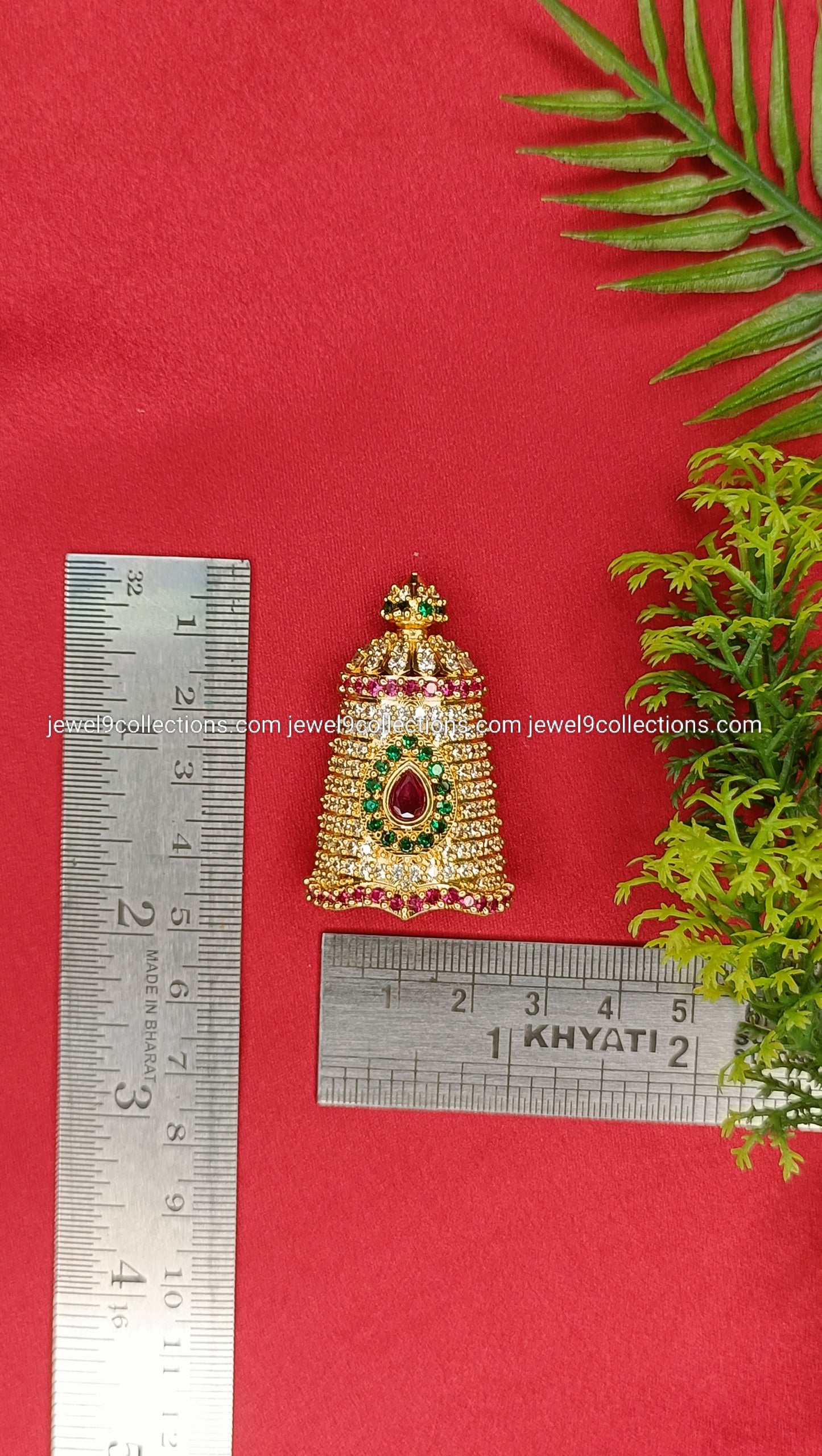 American diamond crown mukut for God and goddess Height: 4.5 cm
Width: 2.cm